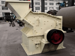 <b>河卵石制砂機有哪些特點(diǎn)</b>